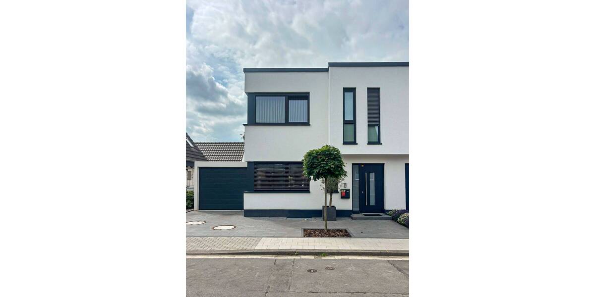 Doppelhaushälfte Neuss Reuschenberg - 4 Zimmer, 157 m&sup2;, 2.650&euro; | Angebot:26892236