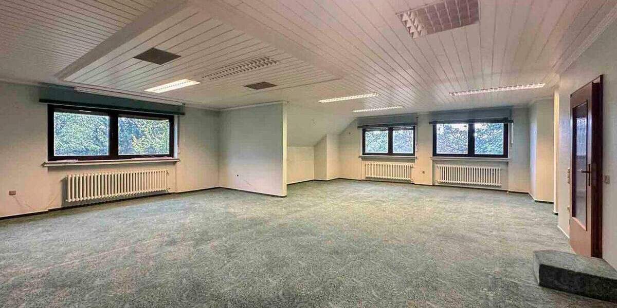 Leverkusen-Rheindorf: Wohnhaus mit Büro, Garten & Wellness - ca. 298 m² Wohn-Nutzfläche 7 zimmer