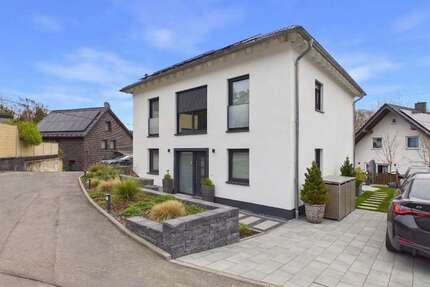 Haus Solingen Central - 5 Zimmer, 164 m&sup2;, 740.000&euro; | Angebot:26964436