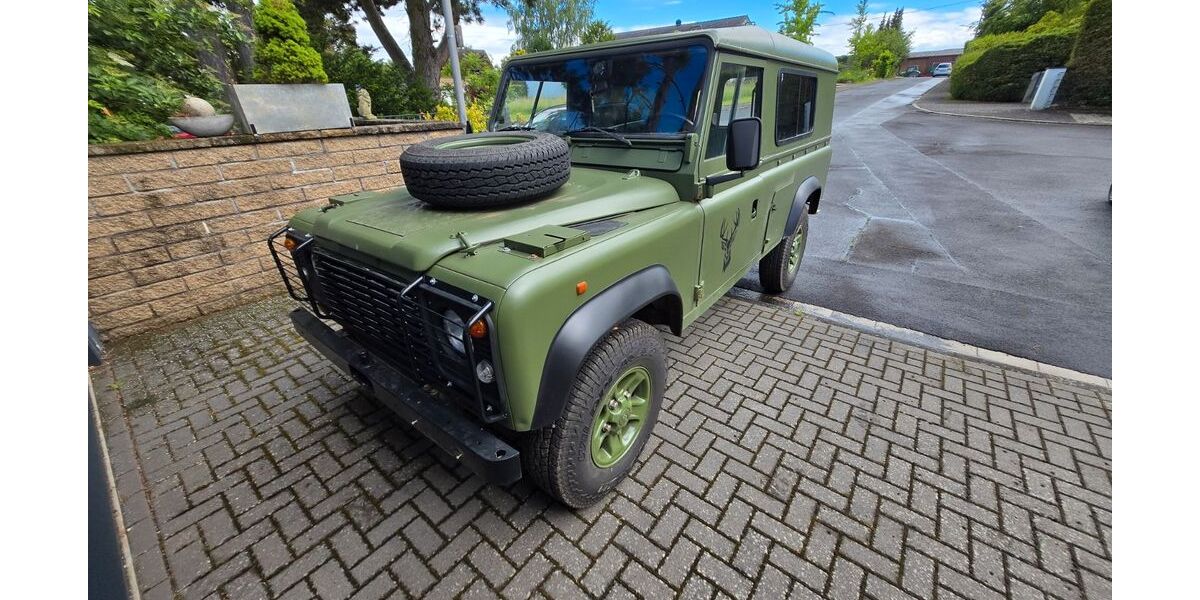 Land Rover Defender 146.593 km 25.000 &euro; Montabaur 56410