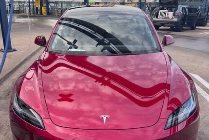 Tesla Model 3 25.173 km 33.999 &euro; Düsseldorf 40545