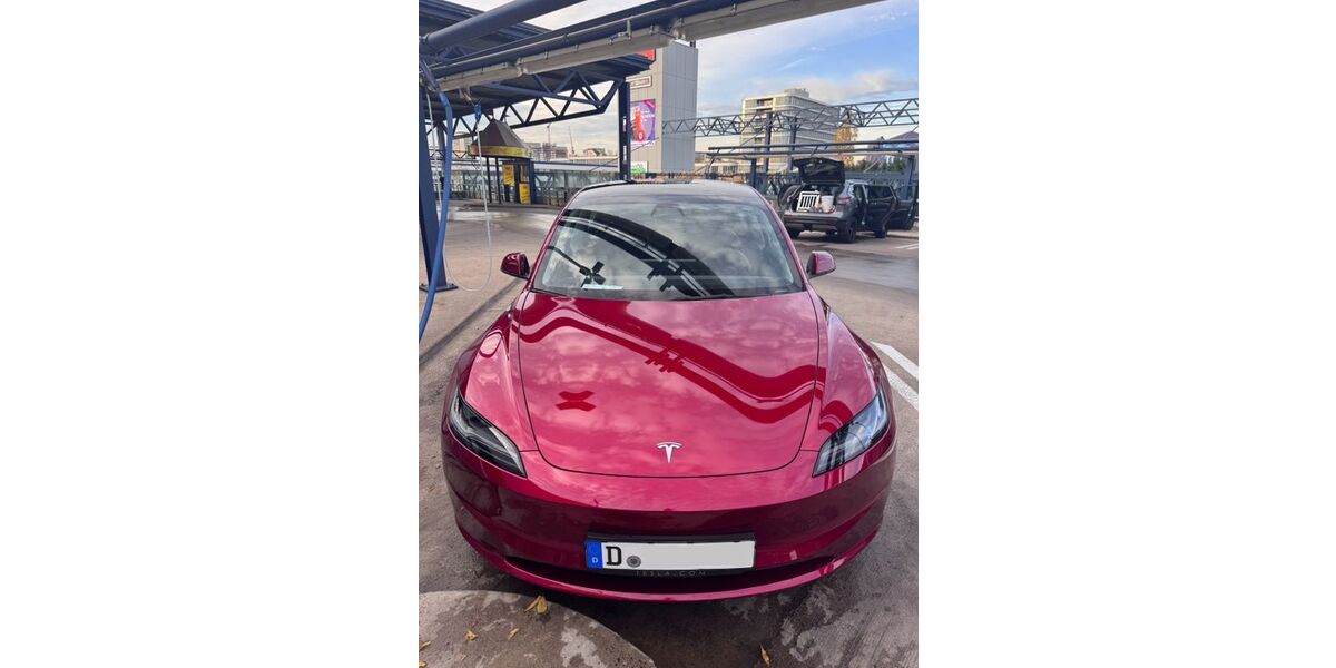 Tesla Model 3 25.173 km 33.999 &euro; Düsseldorf 40545