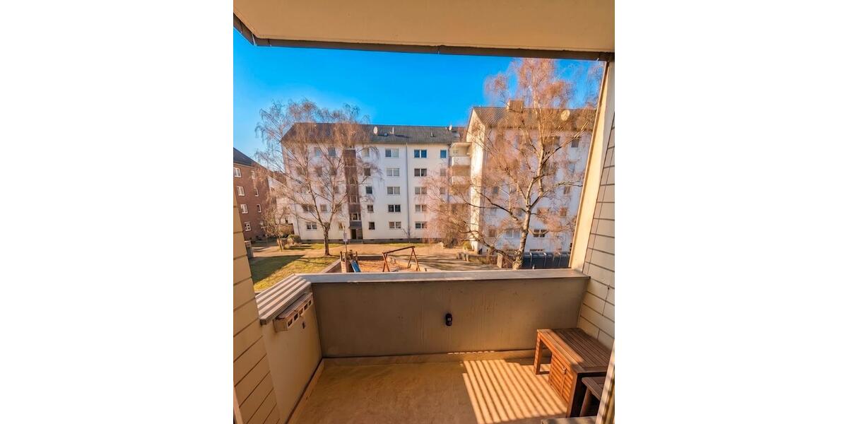 Etagenwohnung Köln Kalk - 3 Zimmer, 77 m&sup2;, 650&euro; | Angebot:26355275