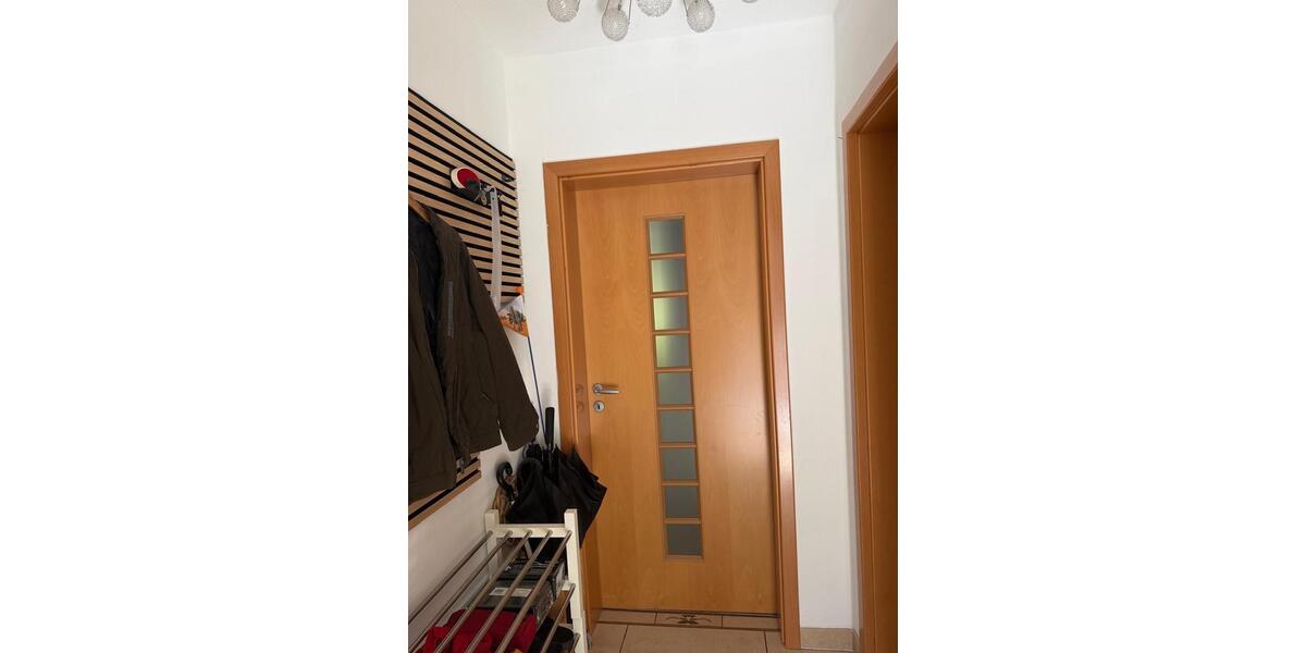 Erdgeschoßwohnung Solingen Wald - 3 Zimmer, 76 m&sup2;, 1.400&euro; | Angebot:26326002