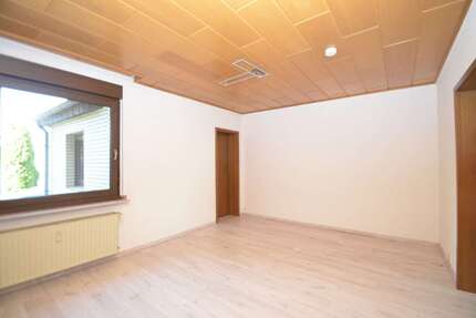 Wohnung Brühl - 3 Zimmer, 65 m&sup2;, 600&euro; | Angebot:26300185