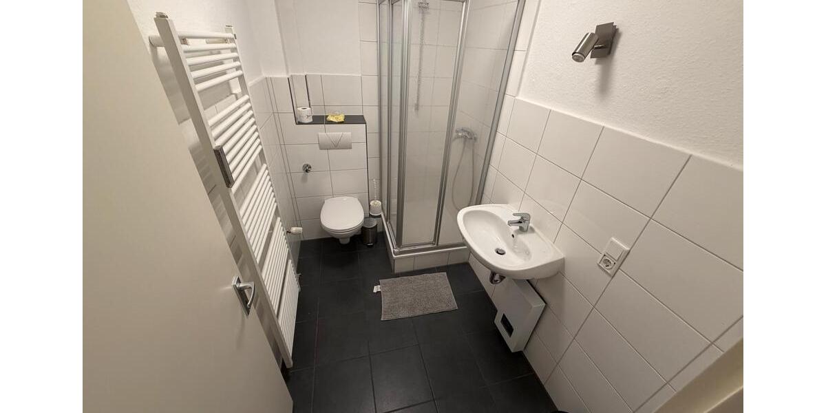 Etagenwohnung Remscheid Reinshagen - 1 Zimmer, 35 m&sup2;, 400&euro; | Angebot:25920242