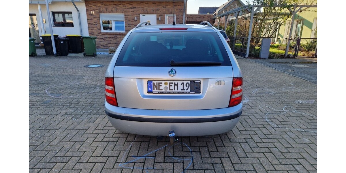 Skoda Fabia 389.000 km 2.000 &euro; Dormagen 41539