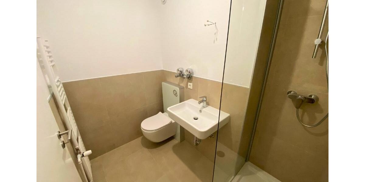 Frisch renovierte stilvolle 2 Zimmer Wohnung in Köln Raderthal mit Parkett und Stellplatz 2 zimmer