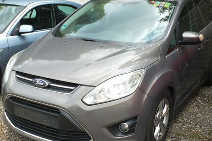 Ford C-Max CHAMPIONS EDITION 7-SITZER NAVI KLIMAAUTOMAT 114.214 km 4.500 &euro; Köln 50858