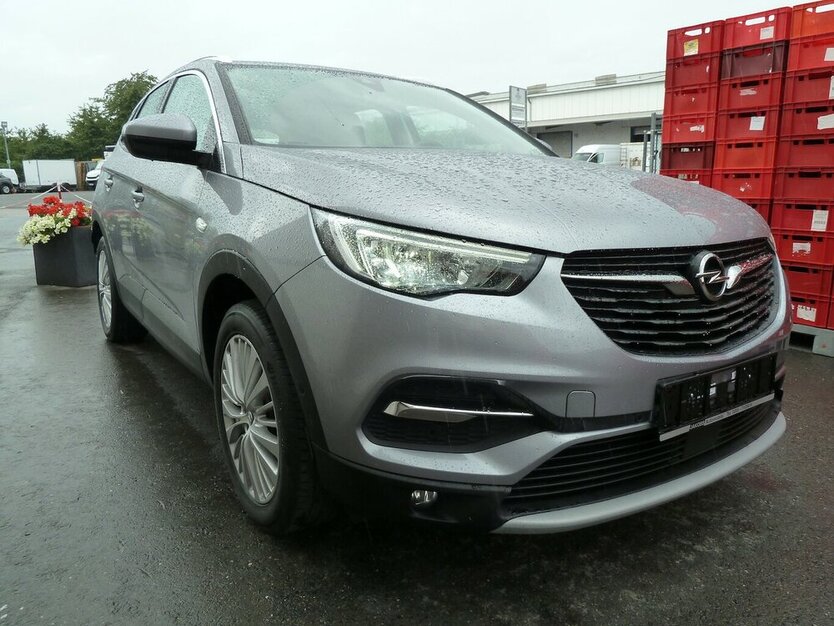 Opel Grandland X Innovation 1.5 D Automatik Navi LED 171.000 km 12.900 € Ratingen 40885