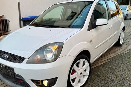 Ford Fiesta 155.000 km 3.950 € Bergisch Gladbach 51469