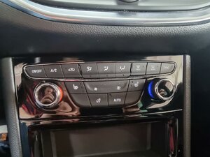 Opel Astra Elegance Navi Keyless Park&Go Klimaautom. Wi 25.902 km 20.880 € HAAN 42781