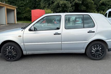 VW Golf 109.995 km 3.800 &euro; Langenfeld 40764