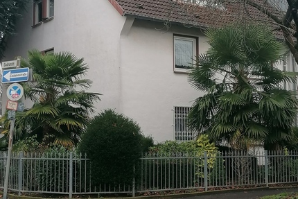 Schöne Dachgeschosswohnung in Rodenkirchen 2 zimmer
