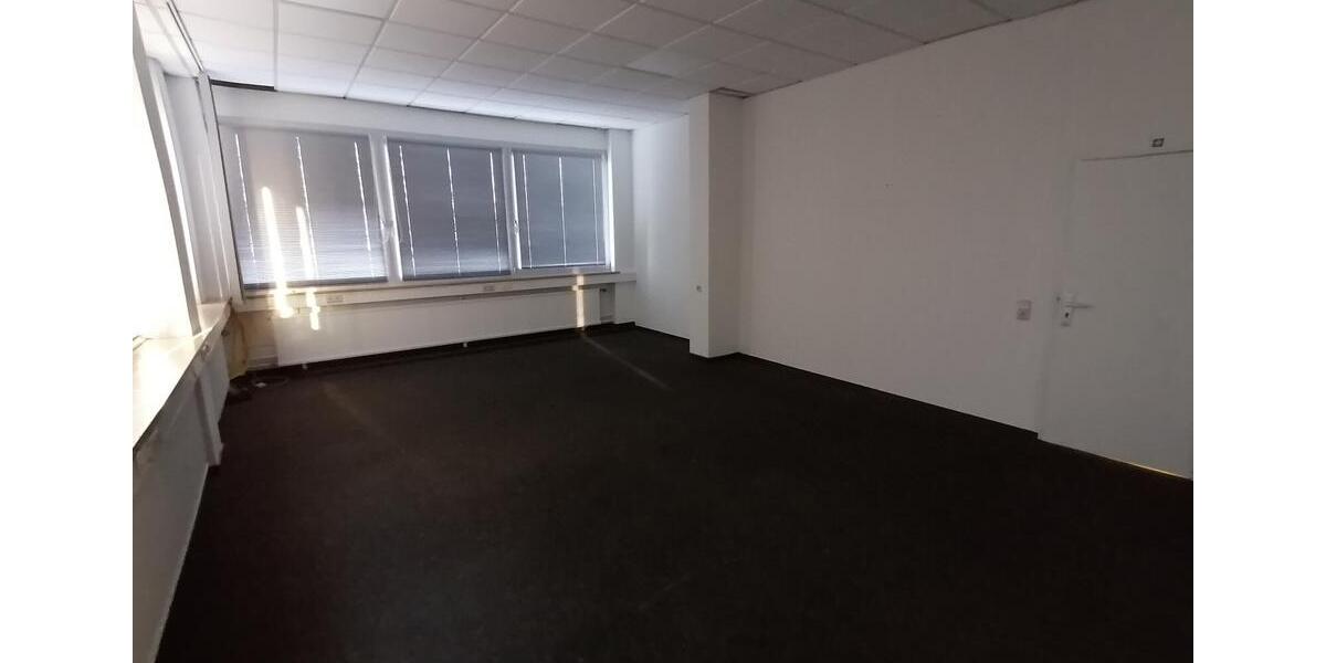 Gewerbe Raum mieten BürosPraxis 64m² (Doppelraum 40m² + 24m²) In zimmer