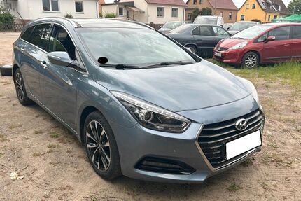 Hyundai i40 118.578 km 6.200 &euro; Köln 50678