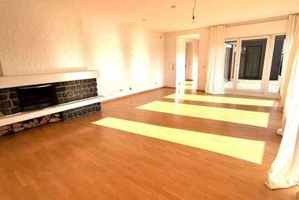 Wohnung zum Mieten in Bergheim 1.220 € 140 m²
