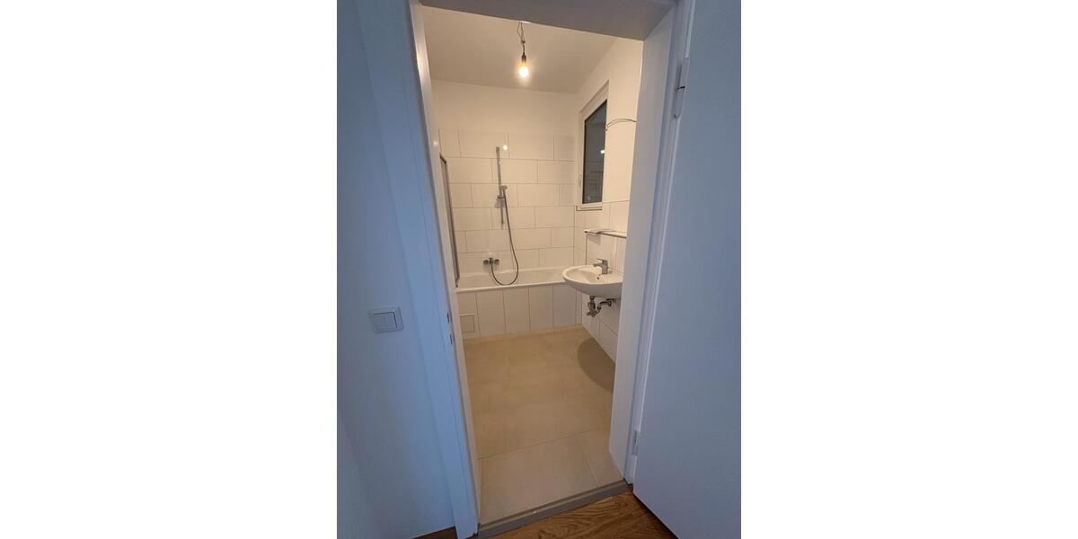 Etagenwohnung Düsseldorf Derendorf - 3 Zimmer, 96 m&sup2;, 1.750&euro; | Angebot:25420377