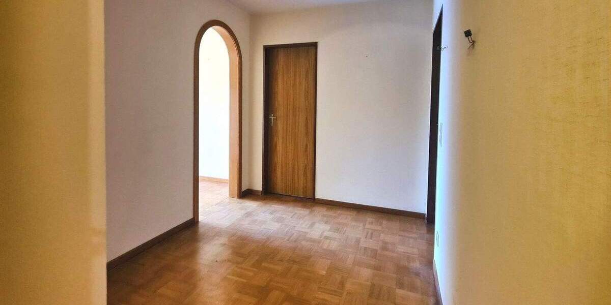 TOPLAGE IM HILDENER NORDEN - Dachterrassenwohnung mit Modernisierungsbedarf 3 zimmer