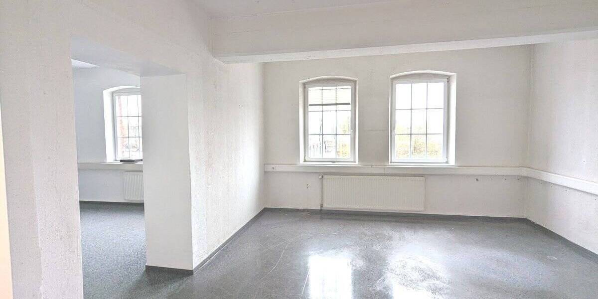 Grevenbroich: Arbeiten in historischen Mauern zimmer