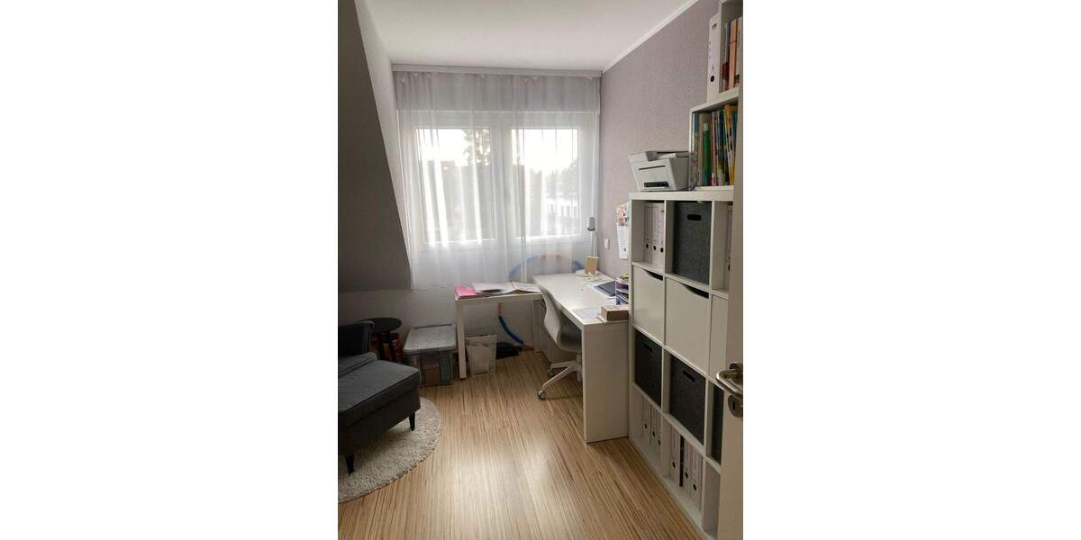 Etagenwohnung Köln Holweide - 4 Zimmer, 88 m&sup2;, 439.000&euro; | Angebot:25152904