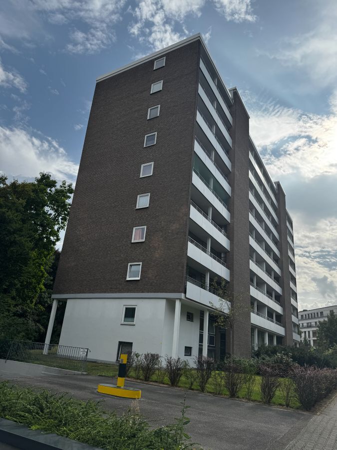 Provisionsfrei* Stilvolle 4-Zimmer Eigentumswohnung mit dem Blick über die Dächer von Düsseldorf-Golzheim 4 zimmer