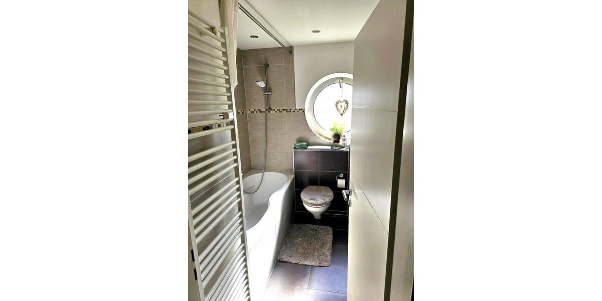 Etagenwohnung Niederkassel - 4 Zimmer, 80 m&sup2;, 359.000&euro; | Angebot:25442267