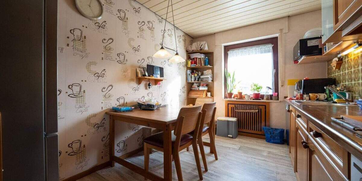 Wohnen & Arbeiten unter einem Dach: Vielseitiges Wohn- und Geschäftshaus mit großem Potenzial 5 zimmer