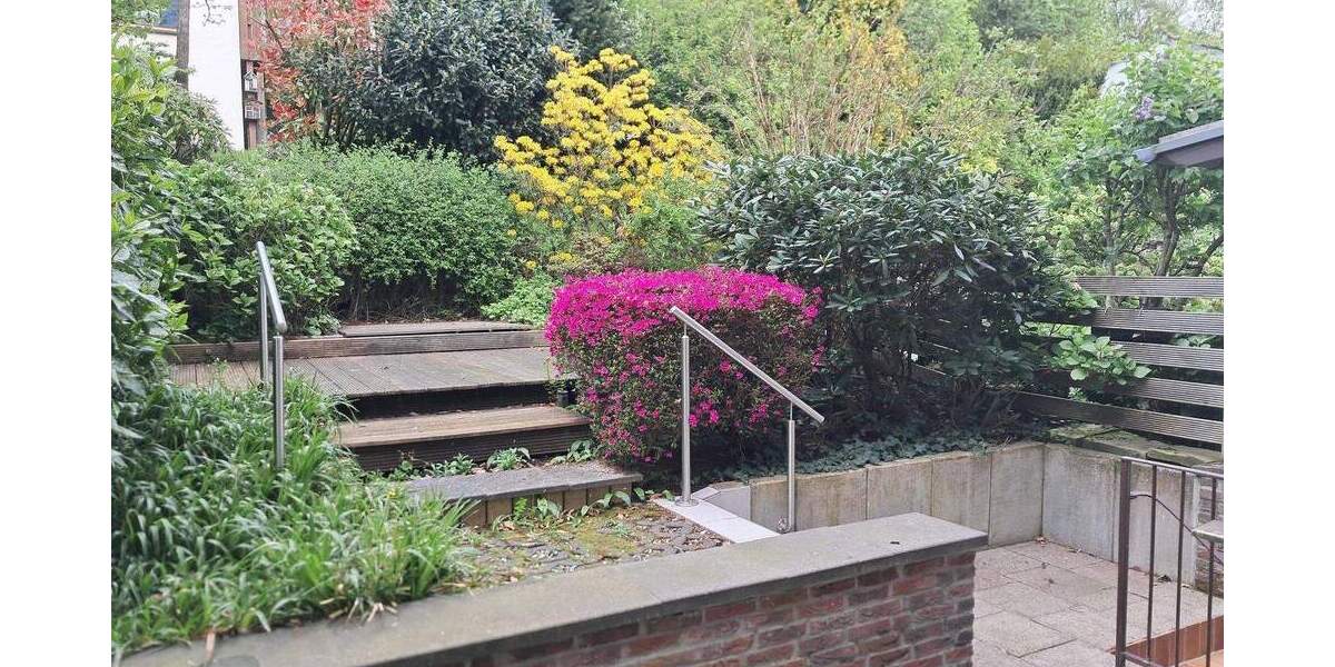 Großzügiges Einfamilienhaus in Burscheid! 6 zimmer