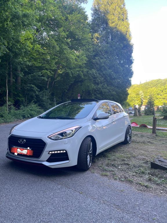 i30