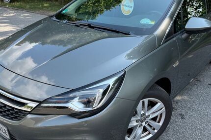 Opel Astra 86.000 km 12.699 € Düsseldorf 40231