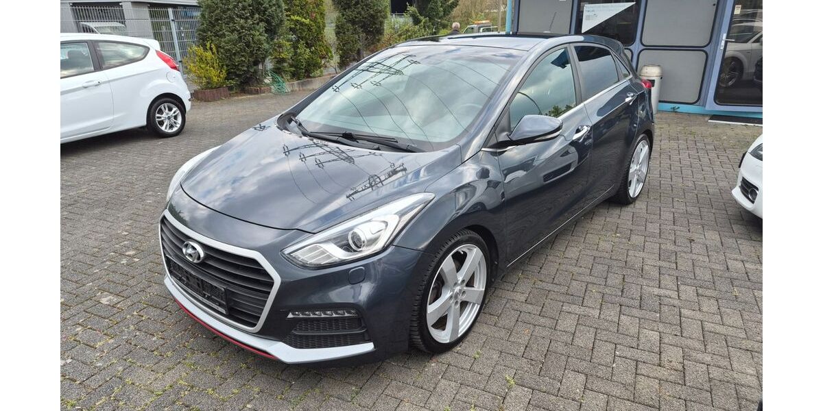 Hyundai i30 103.000 km 10.950 &euro; Wesseling 50389