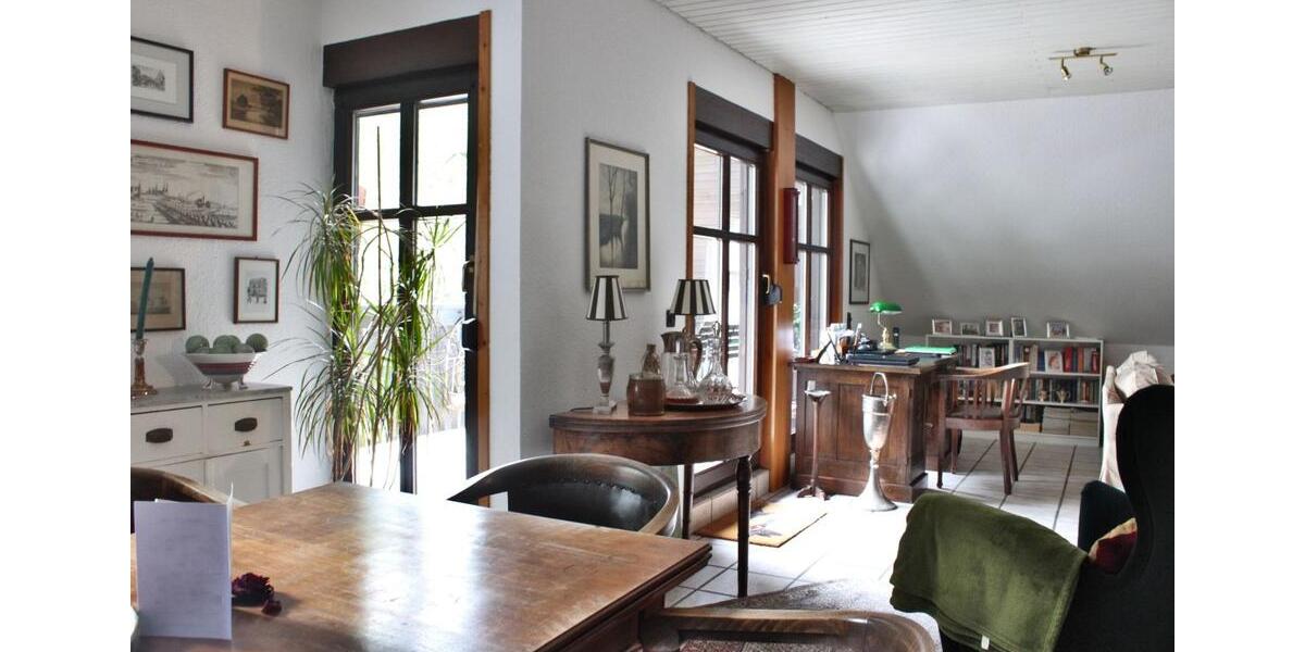 GRUITEN-DORF + + + 4,5 Zimmer Komfort- Wohnung mit Kamin 4.5 zimmer