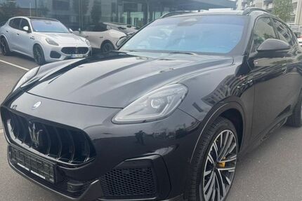 Maserati Grecale 33.842 km 82.980 &euro; Köln 50829