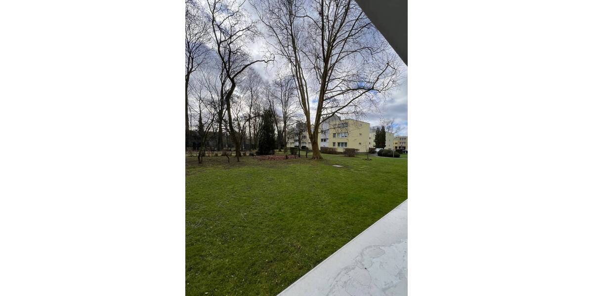 3 Zimmer Erdgeschosswohnung mit windgeschützter Loggia! 3 zimmer