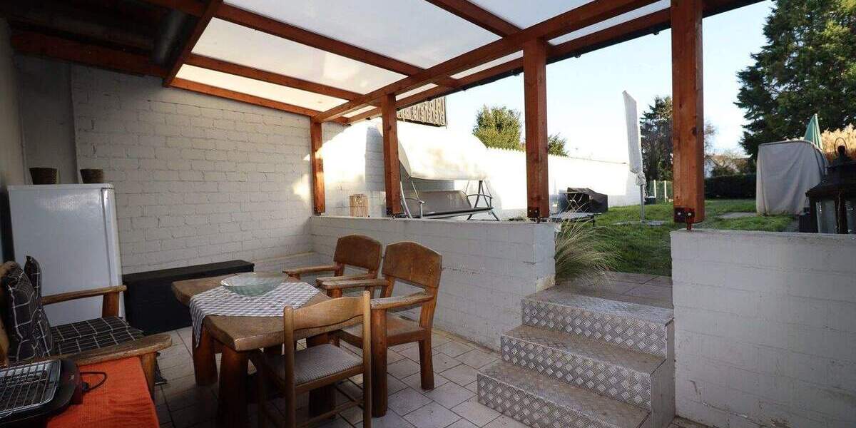 Reihenmittelhaus mit Wohlfühlgarten - familienfreundliches Wohnen mit Geschichte 5 zimmer