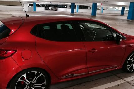 Renault Clio 89.900 km 22.499 &euro; Köln 50667