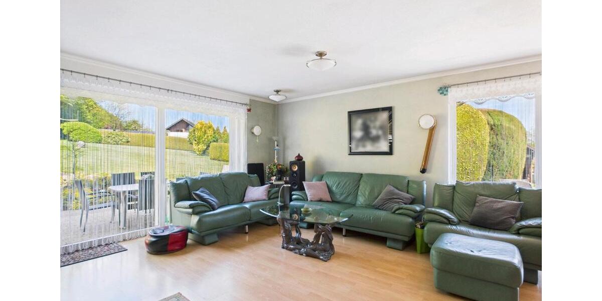 Einfamilienhaus Hückeswagen - 16 Zimmer, 241 m&sup2;, 655.000&euro; | Angebot:27147052