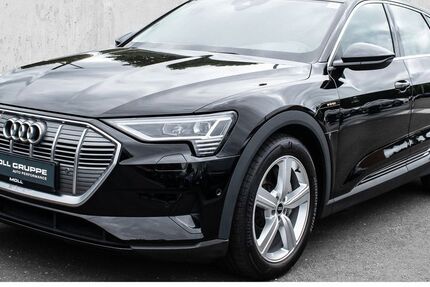 Audi e-tron 57.398 km 30.840 € Düsseldorf 40549