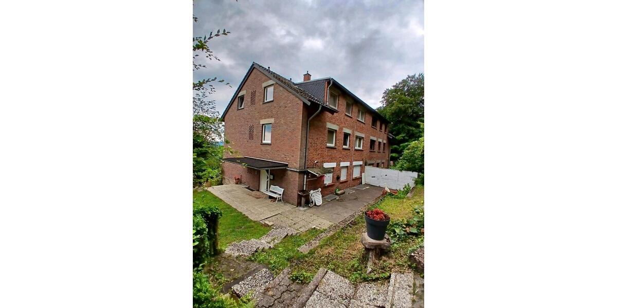 Gepflegtes Dreifamilienhaus in Lindlar-Schmitzhöhe 9 zimmer