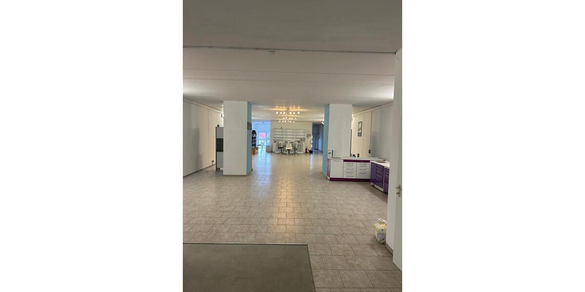 LagerBüroraum 235qm zimmer