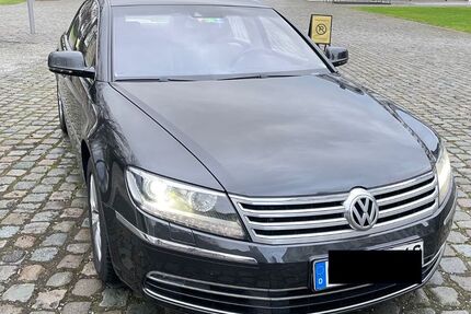 VW Phaeton 182.000 km 14.999 &euro; Bergisch Gladbach 51427
