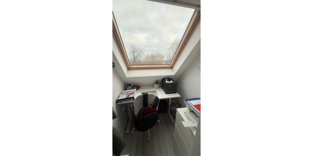 Dachgeschoßwohnung Hürth - 1 Zimmer, 42 m&sup2;, 1.210&euro; | Angebot:25616666