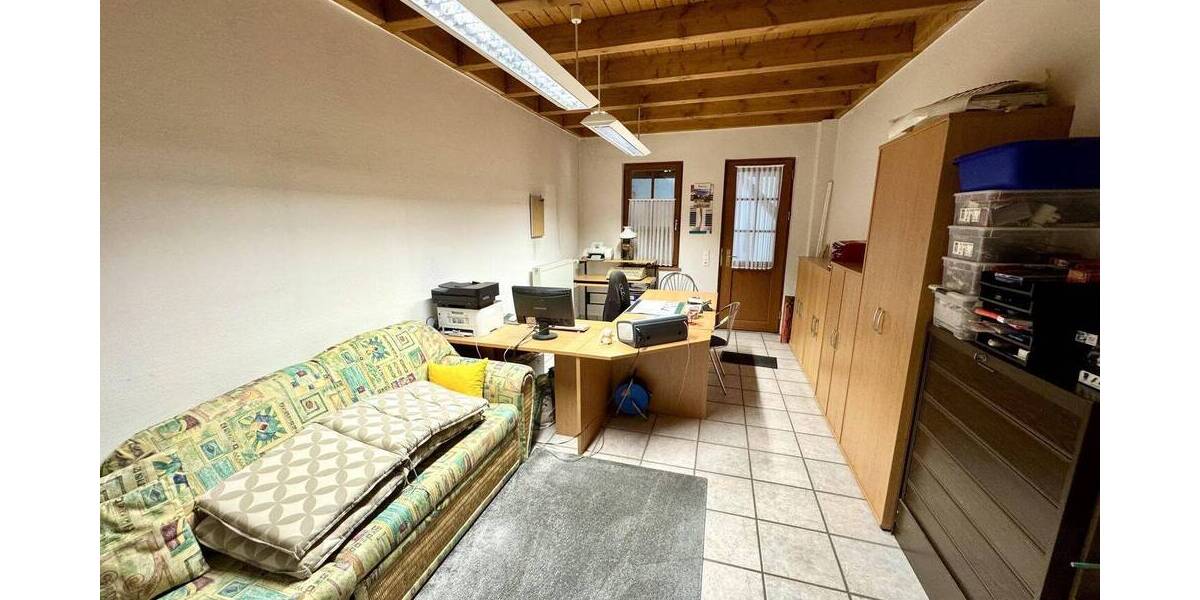 Großes Einfamilienhaus mit Einliegerwohnung in Leverkusen - Quettingen 6 zimmer