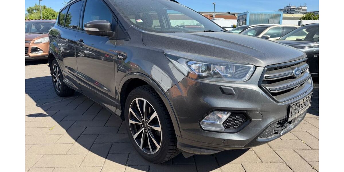 Ford Kuga 92.000 km 12.700 &euro; Neuss 41462