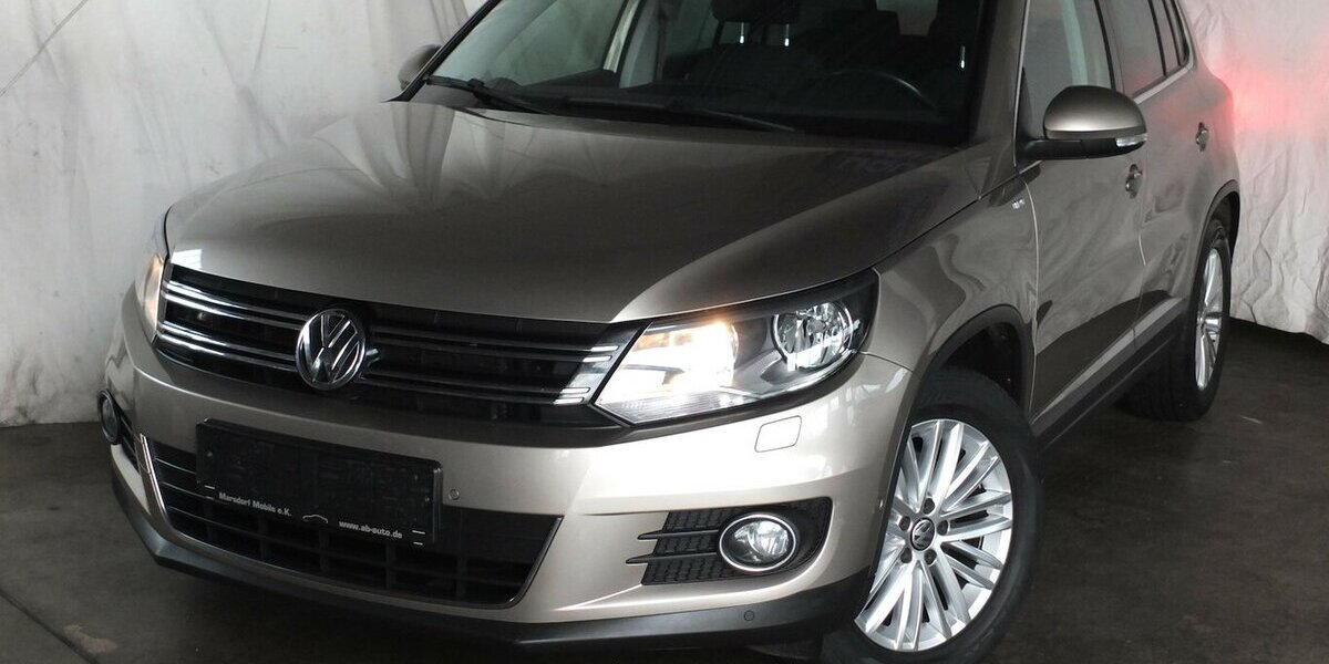 VW Tiguan WM26:CUP SPORT NAVI PARKPILOT TEMPOMAT 88.859 km 10.908 &euro; Köln 50858