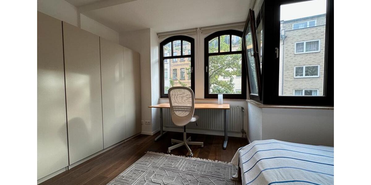 Stilvoll möblierte 2-Zimmer-Wohnung am Eigelstein zimmer