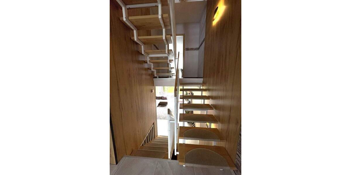 Reihenmittelhaus Solingen Höhscheid - 5 Zimmer, 138 m&sup2;, 450.000&euro; | Angebot:23208866