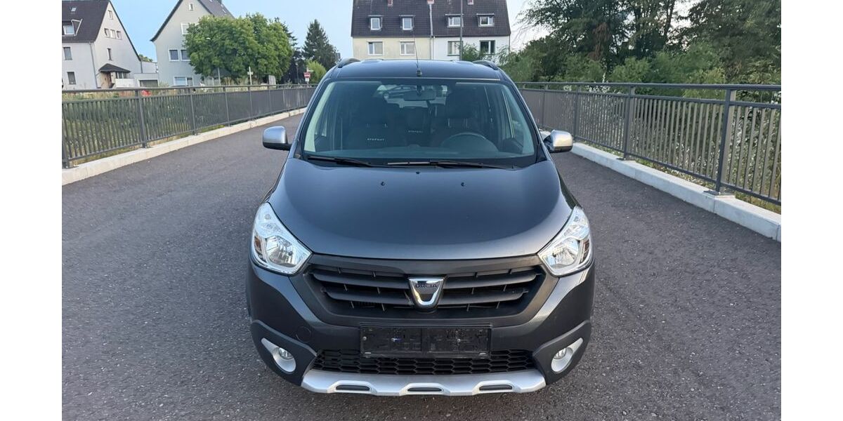 Dacia Lodgy 105.000 km 5.800 &euro; Köln/Poll 51105