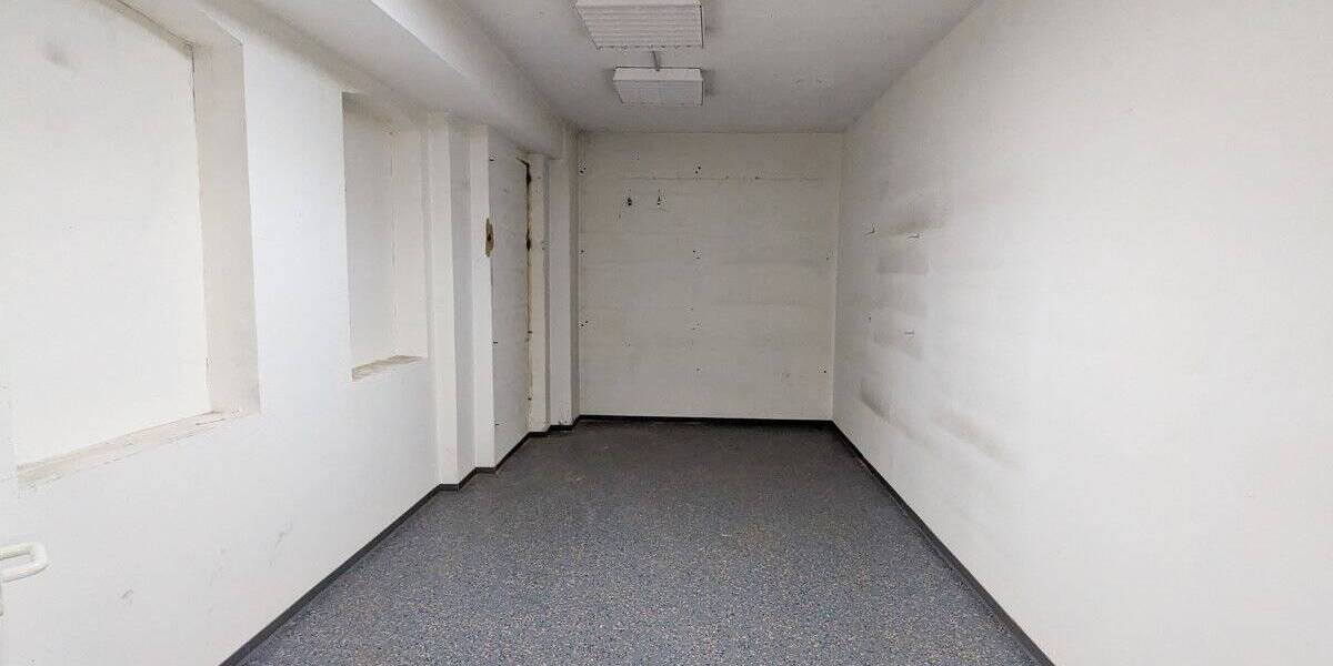 Grevenbroich: Arbeiten in historischen Mauern zimmer